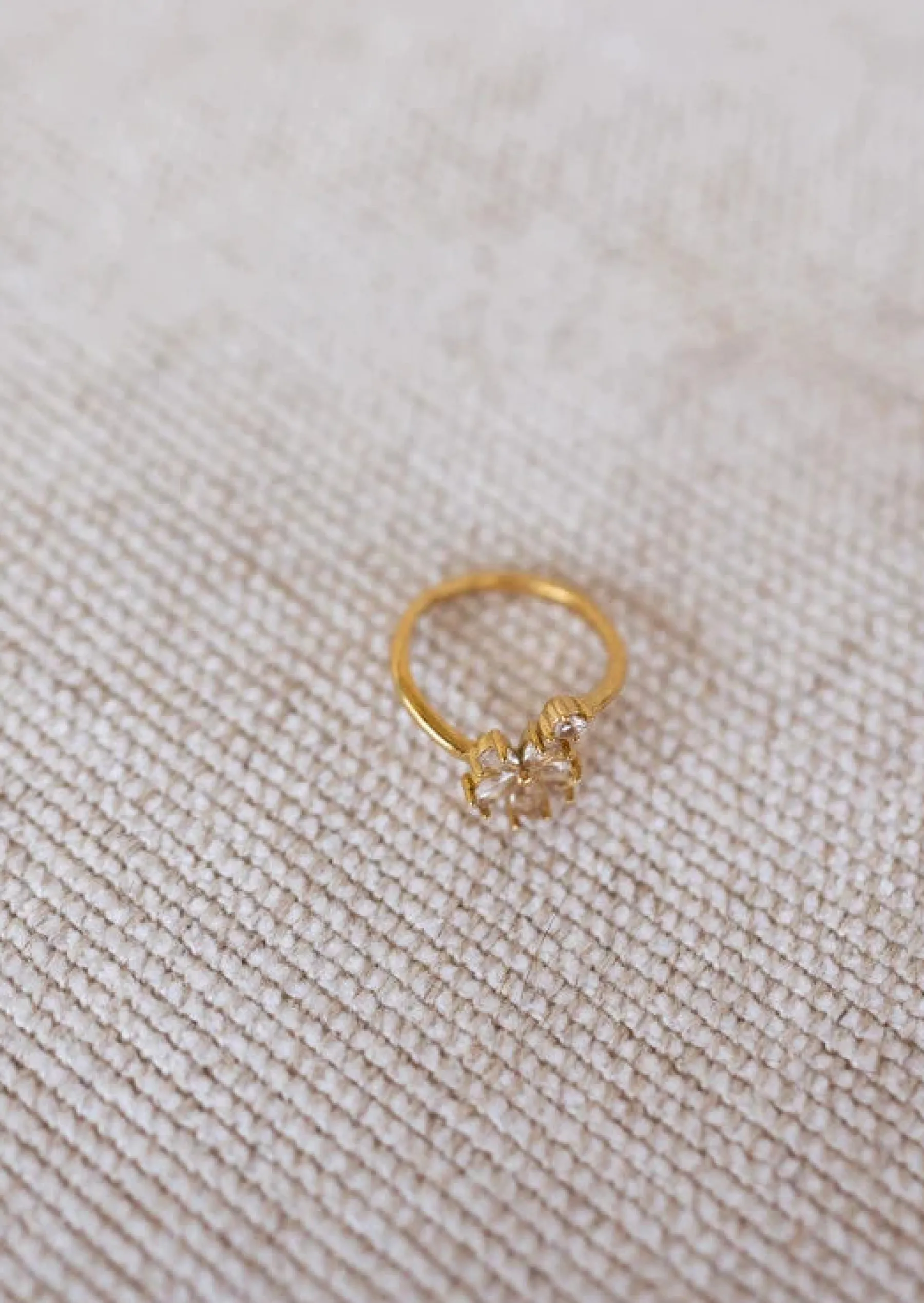 Bagues-EASY-CLOTHES Bague Rilla dorée | Bague effet diamants | Prêt-à-porter en ligne | Easy Clothes Dorée