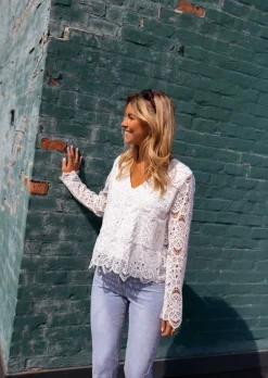 Chemisiers & Blouses-EASY-CLOTHES Blouse Manuela écrue en dentelle | Blouse droite ajourée | Prêt-à-porter en ligne | Easy Clothes Écrue en dentelle