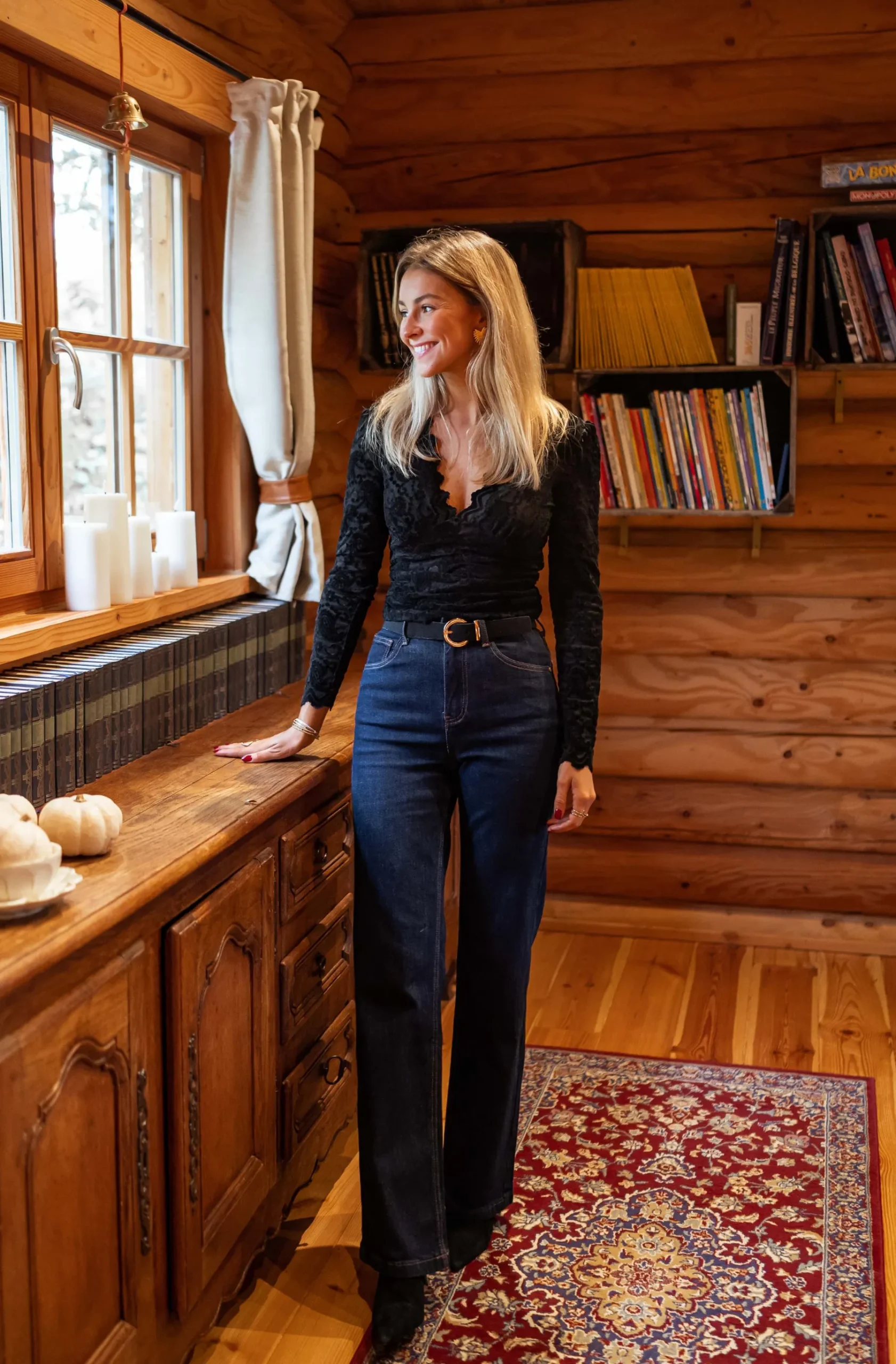 Chemisiers & Blouses-EASY-CLOTHES Blouse Noire - Leslie - Dentelle - Col VEasy Clothes Noire à dentelle