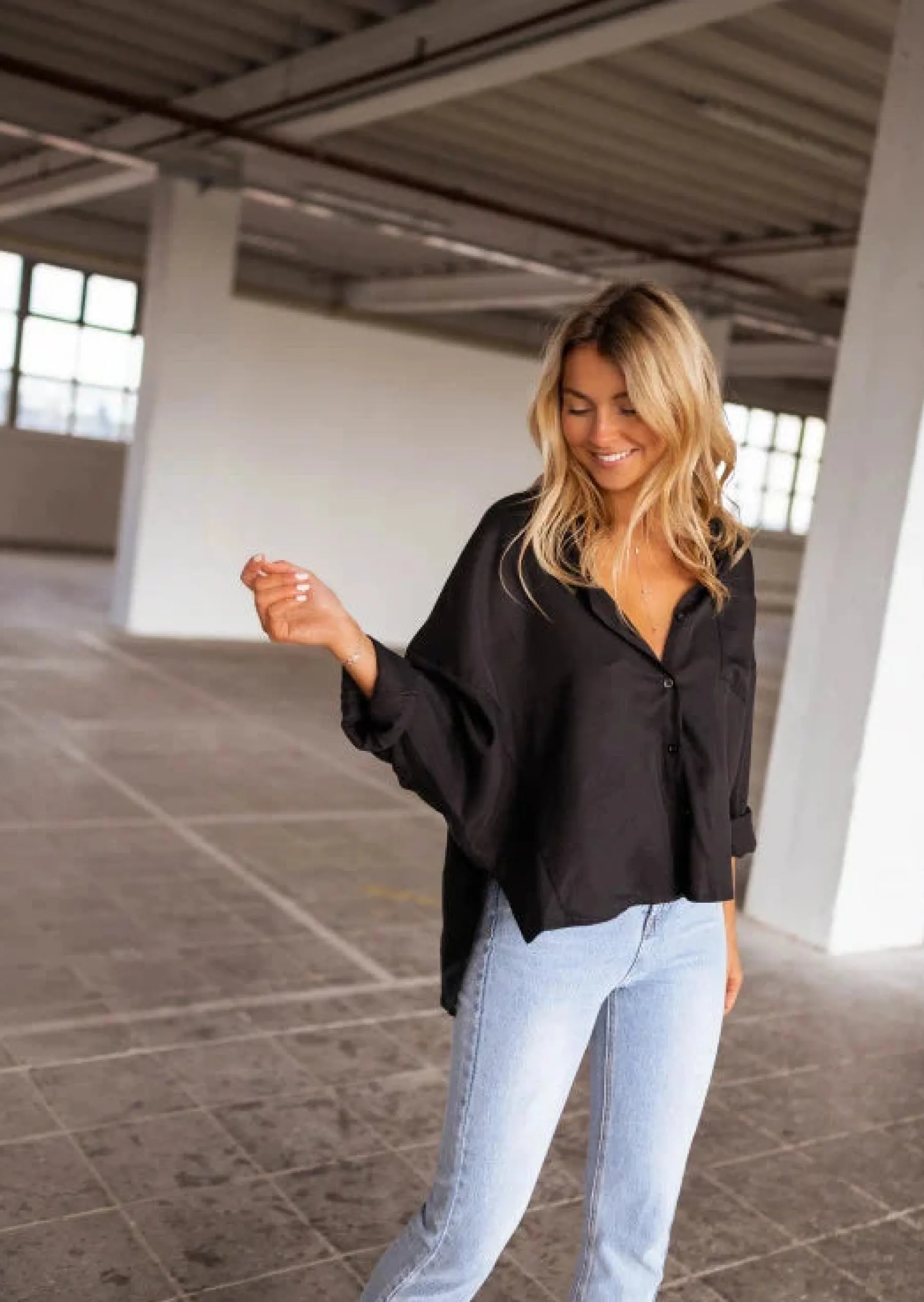 Chemisiers & Blouses-EASY-CLOTHES Chemise Ines noire | Chemise satinée ample | Prêt-à-porter en ligne | Easy Clothes Noire