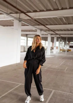 Chemisiers & Blouses-EASY-CLOTHES Chemise Ines noire | Chemise satinée ample | Prêt-à-porter en ligne | Easy Clothes Noire