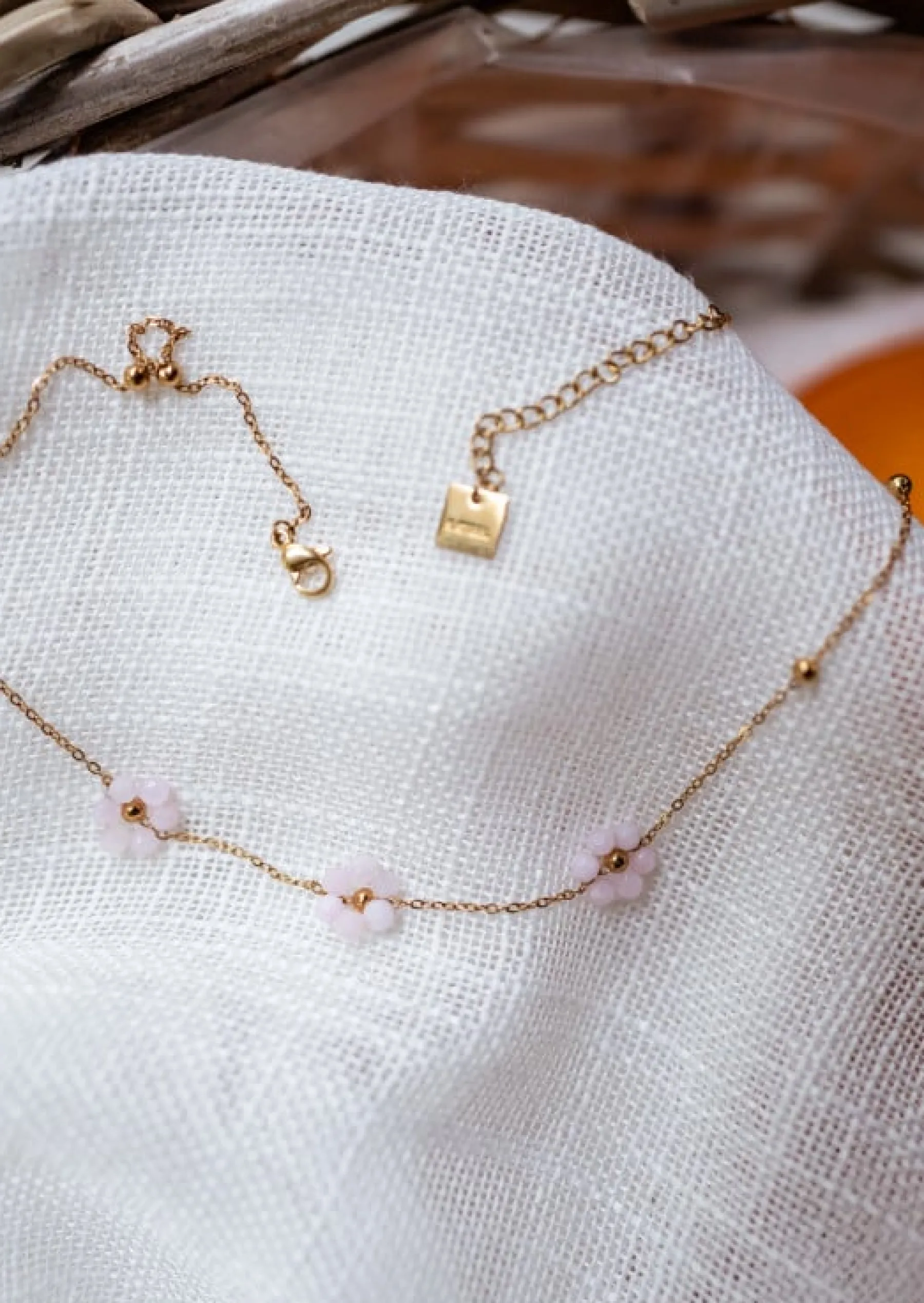 Colliers-EASY-CLOTHES Collier Flowi rose et doré | Collier fleurs | Prêt-à-porter en ligne l Easy Clothes Rose clair et doré