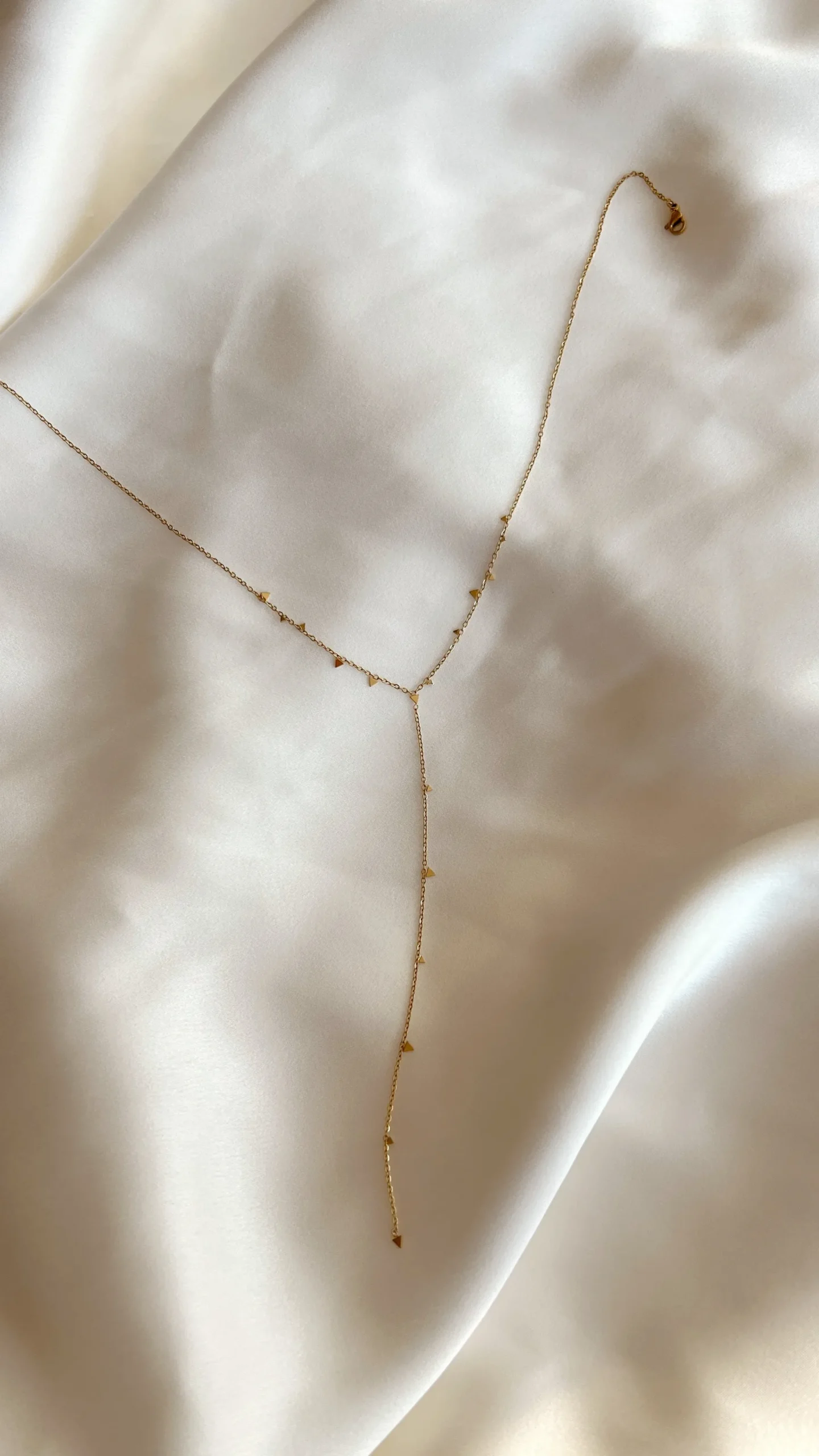 Colliers-EASY-CLOTHES Collier Tiffen doré | Collier en décolleté | Prêt-à-porter en ligne | Easy Clothes Doré