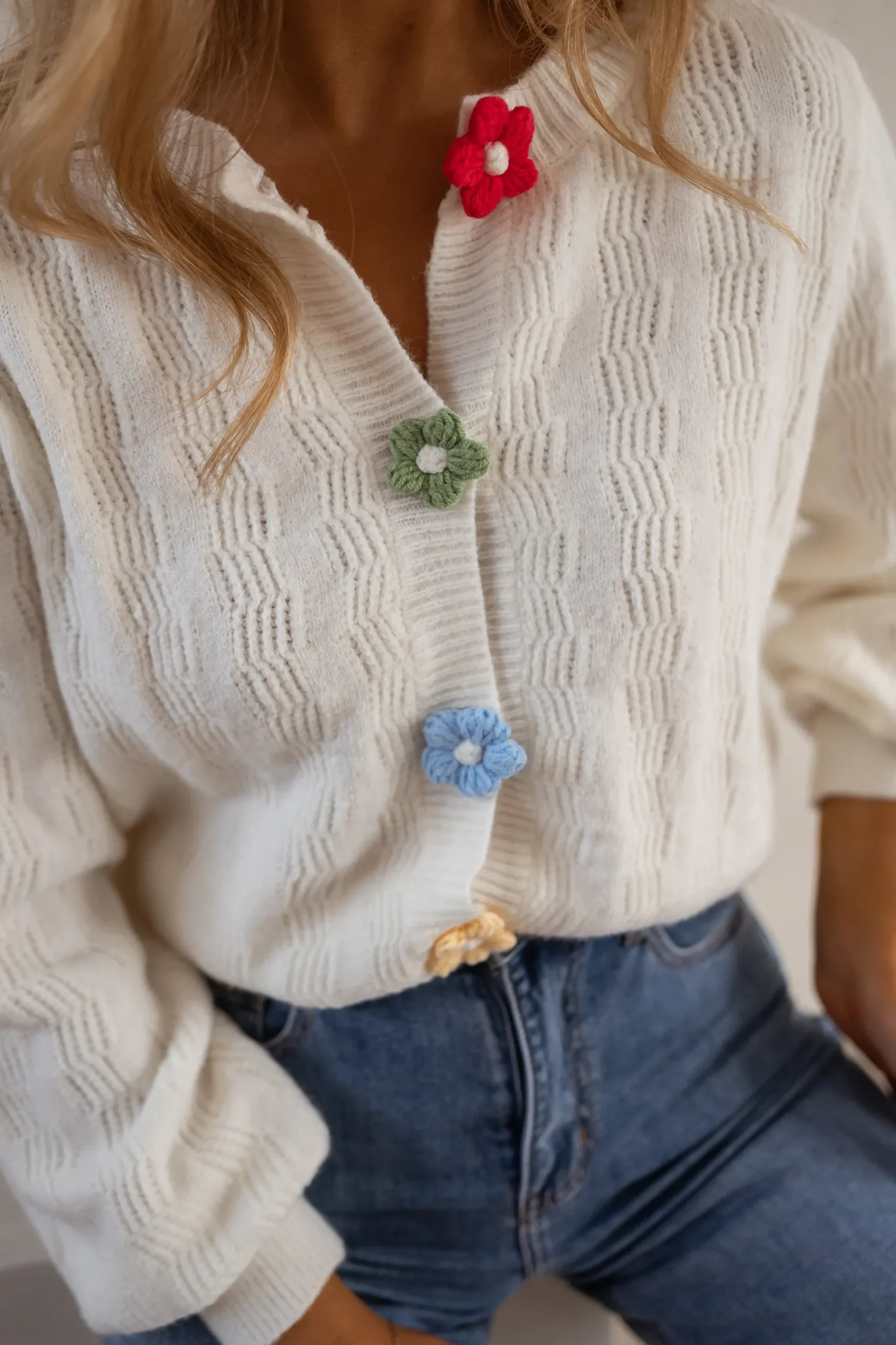 Pulls & Gilets-EASY-CLOTHES Gilet Alenzo - Écru - Boutons FleursEasy Clothes Écru à boutons fleurs