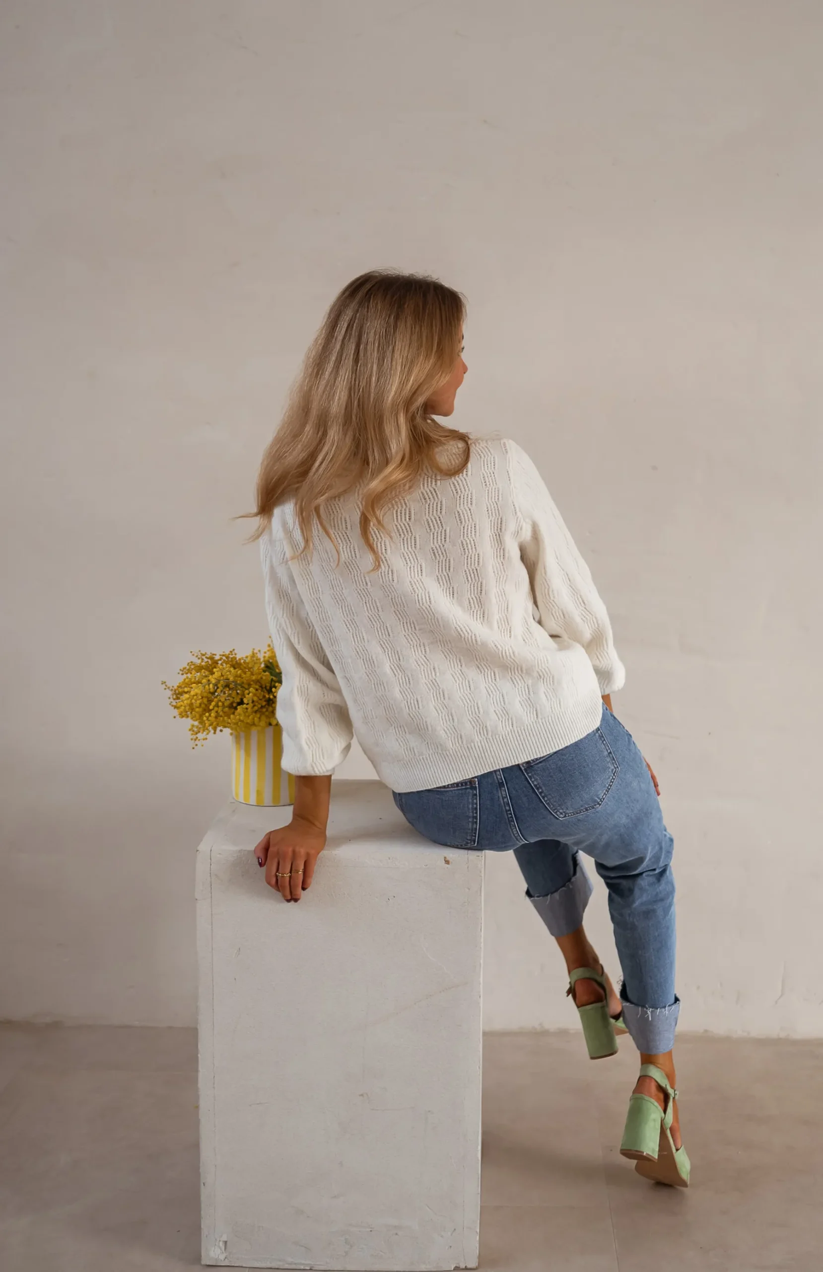 Pulls & Gilets-EASY-CLOTHES Gilet Alenzo - Écru - Boutons FleursEasy Clothes Écru à boutons fleurs