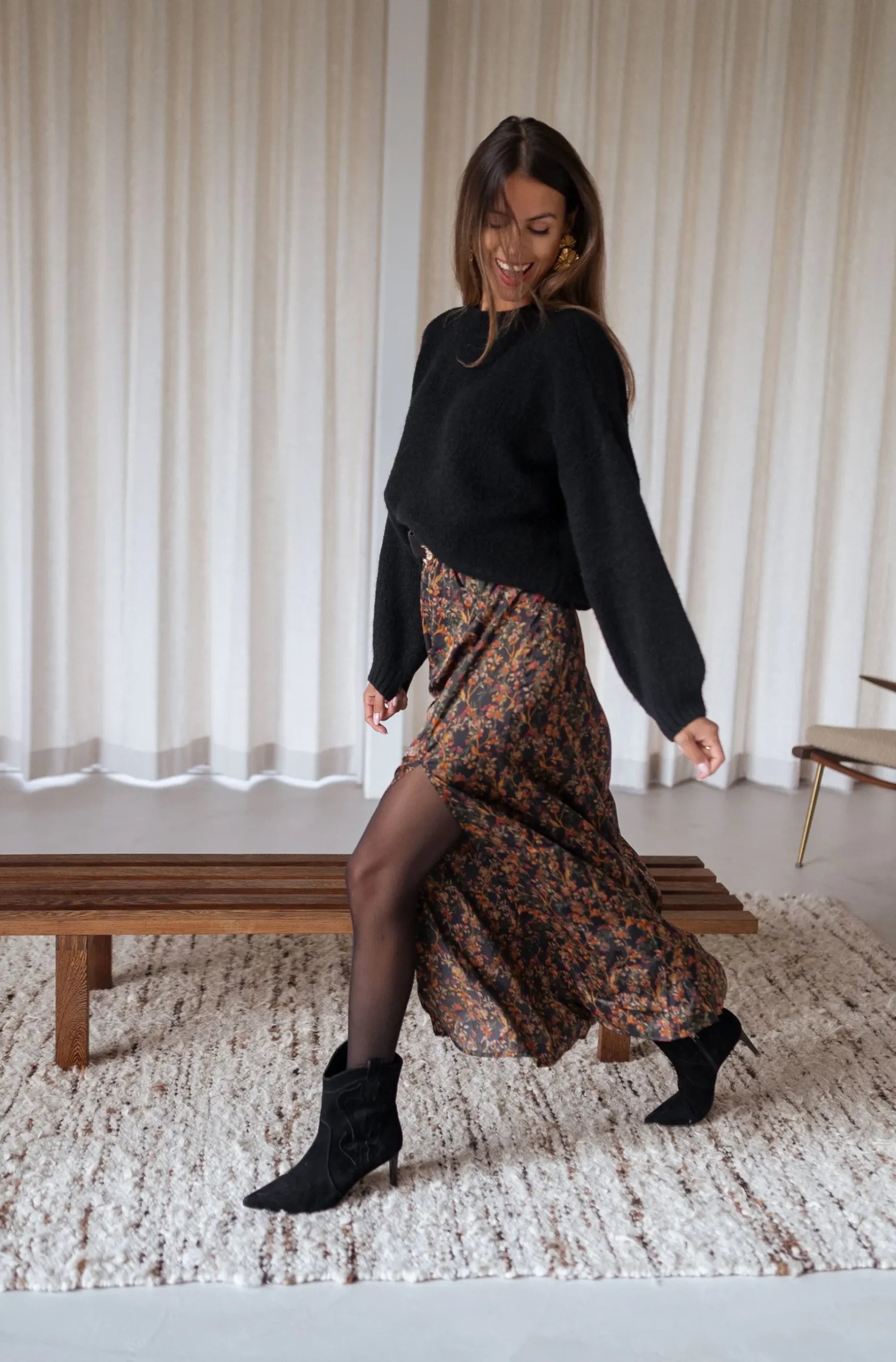 Jupes & Shorts-EASY-CLOTHES Jupe Bridget - noire à fleursEasy Clothes Noire à fleurs