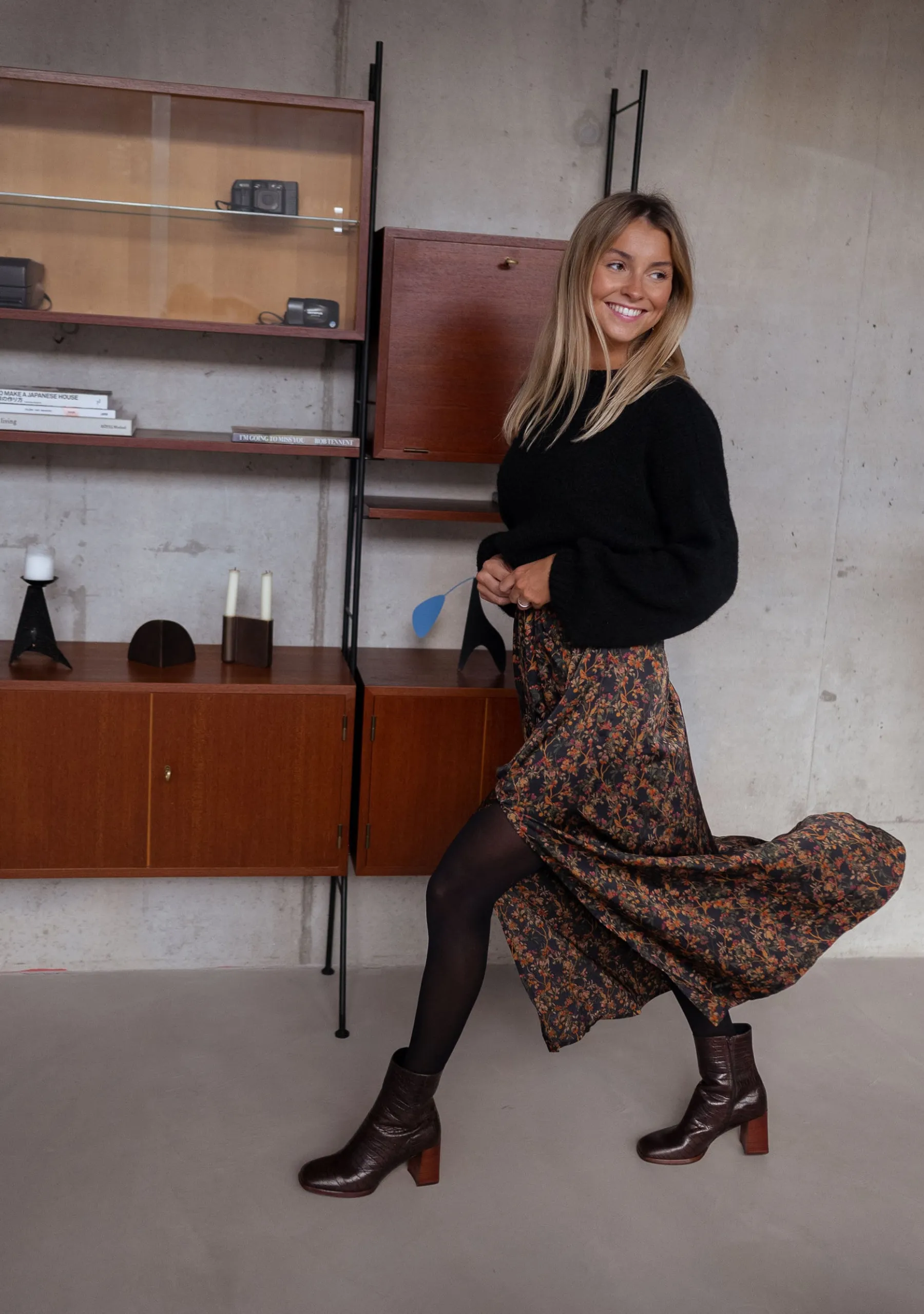Jupes & Shorts-EASY-CLOTHES Jupe Bridget - noire à fleursEasy Clothes Noire à fleurs