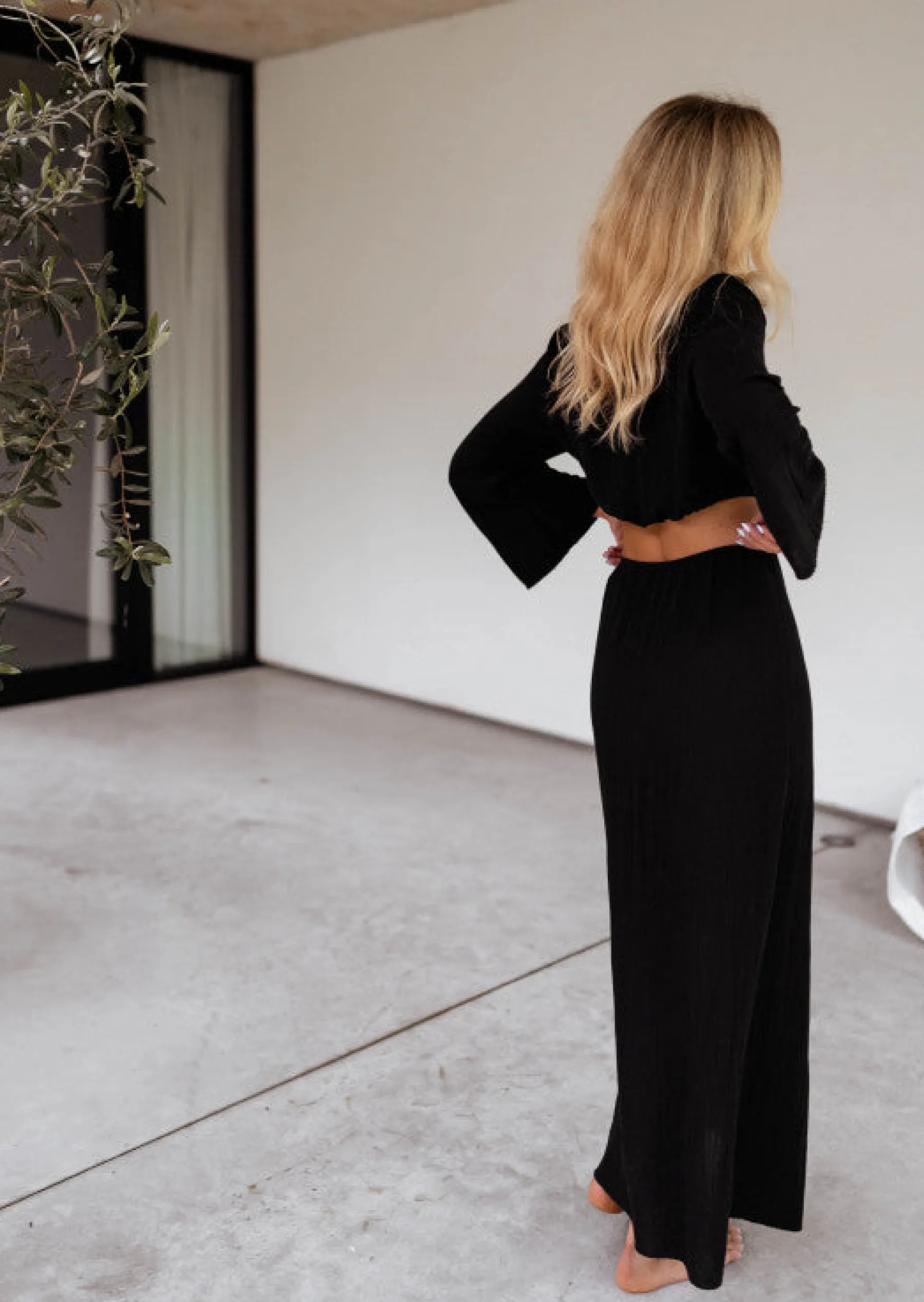 Robes-EASY-CLOTHES Robe Amery noire | Robe longue cut out | Prêt-à-porter en ligne | Easy Clothes Noire