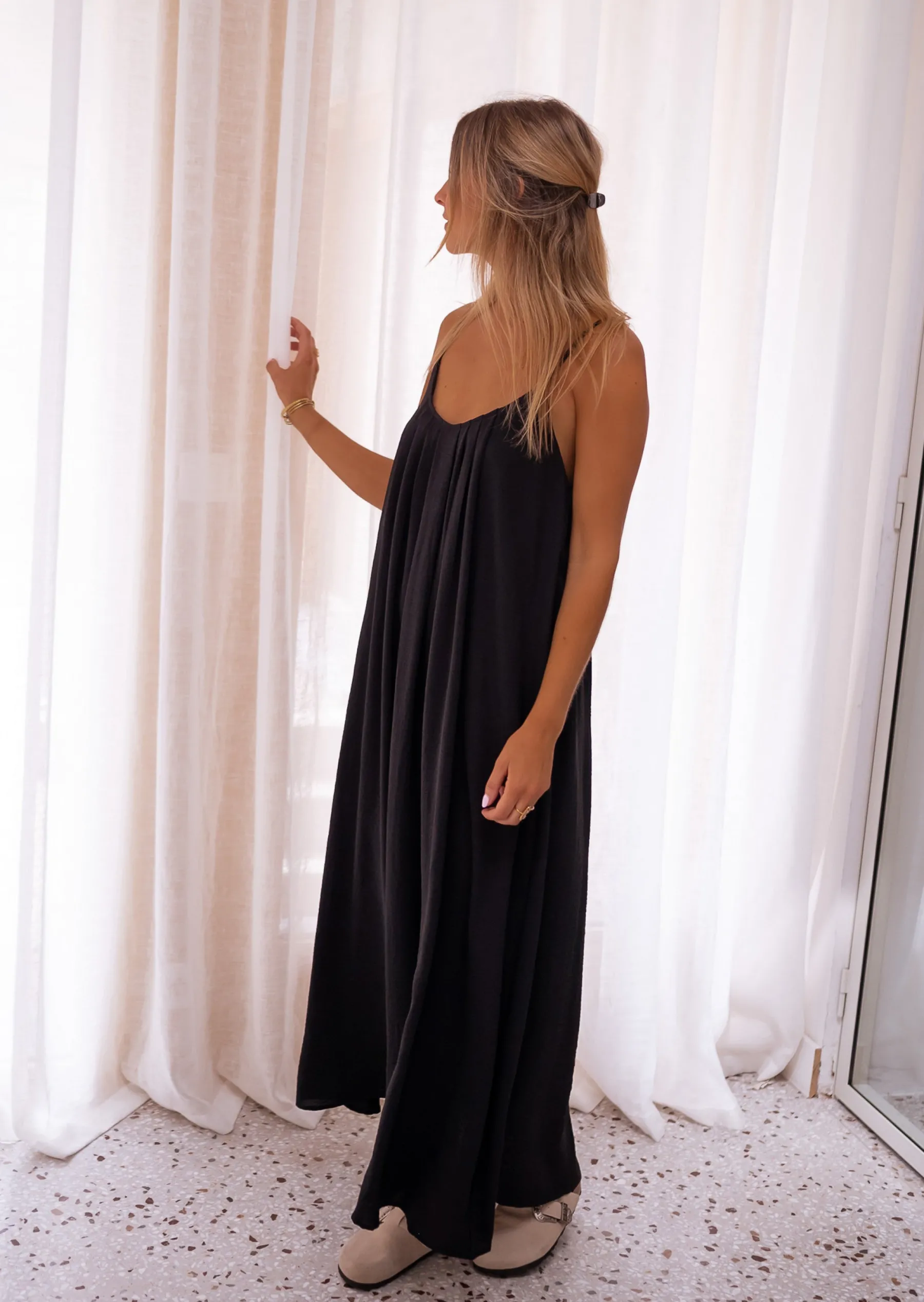 Robes-EASY-CLOTHES Robe Daphné Noire - Ample - Dos OuvertEasy Clothes Noire