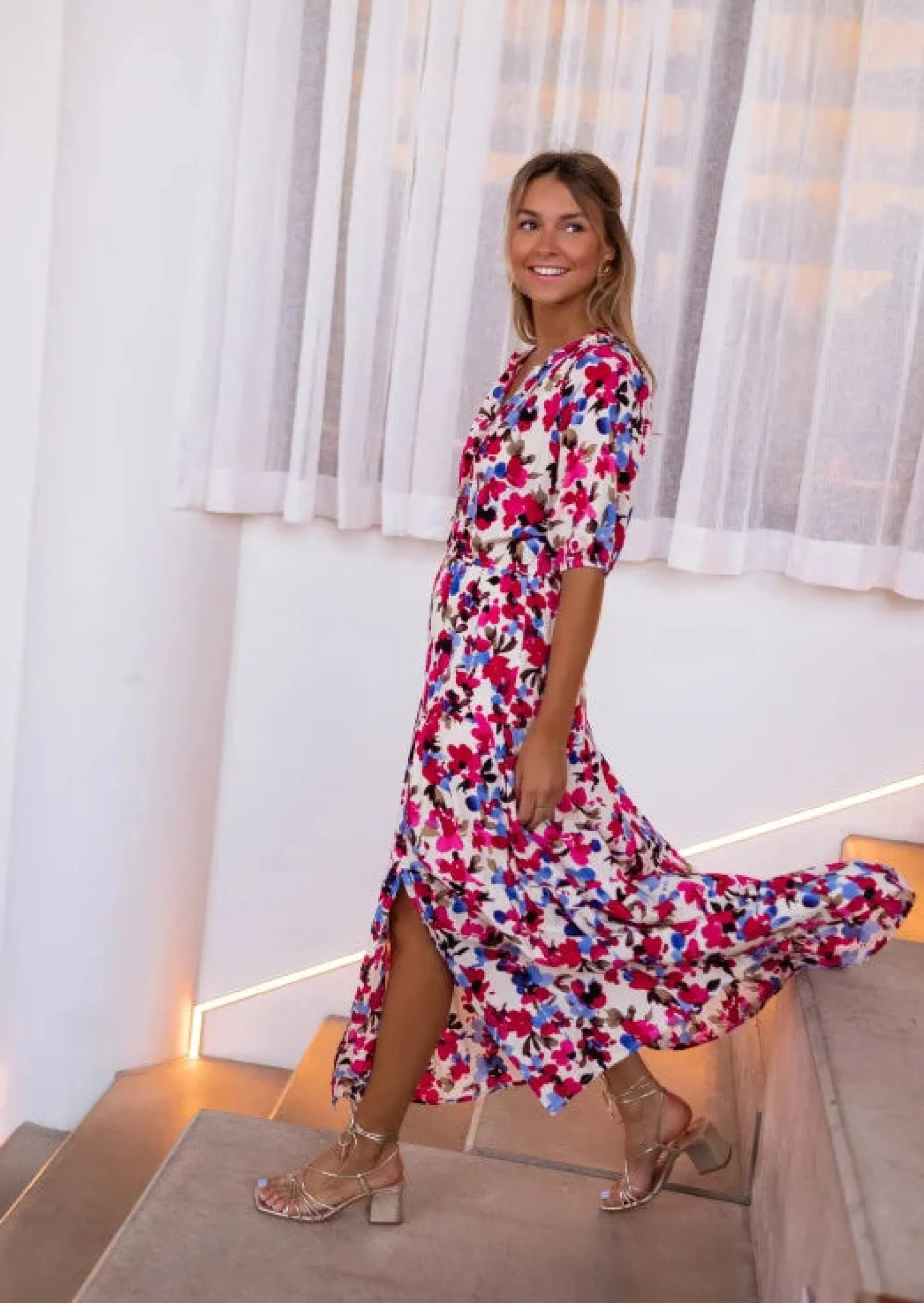Robes-EASY-CLOTHES Robe Eugenia à fleurs | Robe coupe classique fleurie | Prêt-à-porter en ligne | Easy Clothes