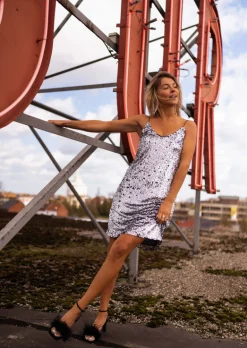 Robes-EASY-CLOTHES Robe Sparkle à paillettes argentées | Robe à sequins | Prêt-à-porter en ligne | Easy Clothes Argentée