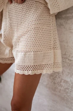 Jupes & Shorts-EASY-CLOTHES Short Cola - écru en crochetEasy Clothes Écru en crochet       